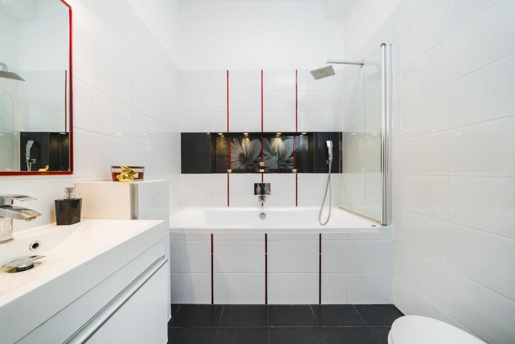 Amazing Apartament In The Heart Of Kazimierz คราคูฟ ภายนอก รูปภาพ